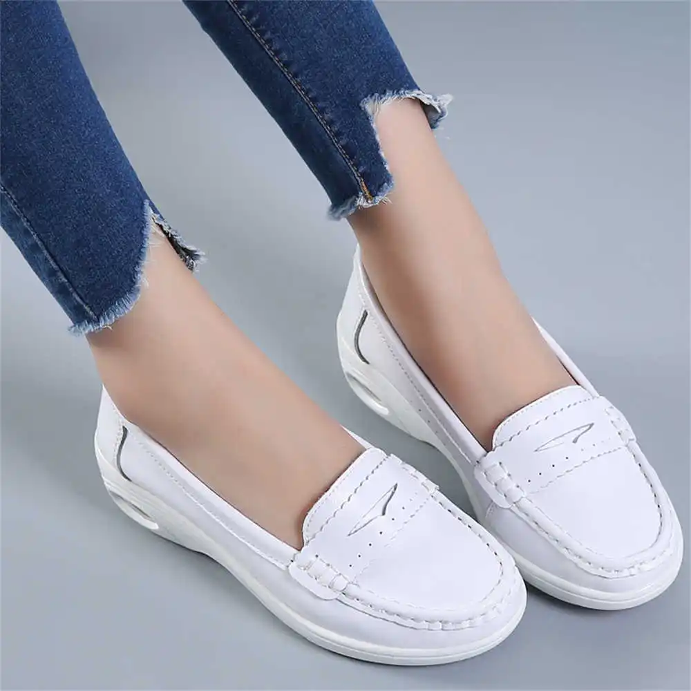 Thick Sole Slipon White Traine - Women Shoes Brown Colour recensie en prijs