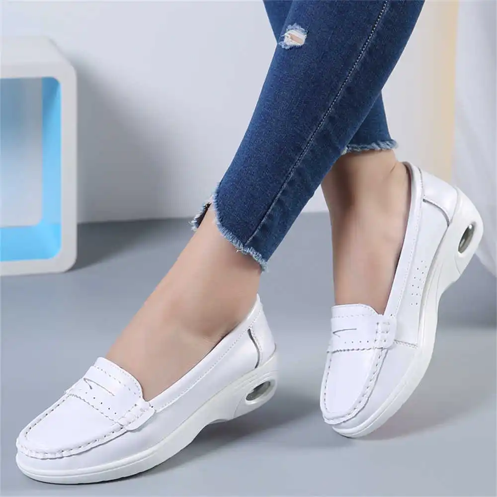Thick Sole Slipon White Traine - Women Shoes Brown Colour recensie en prijs