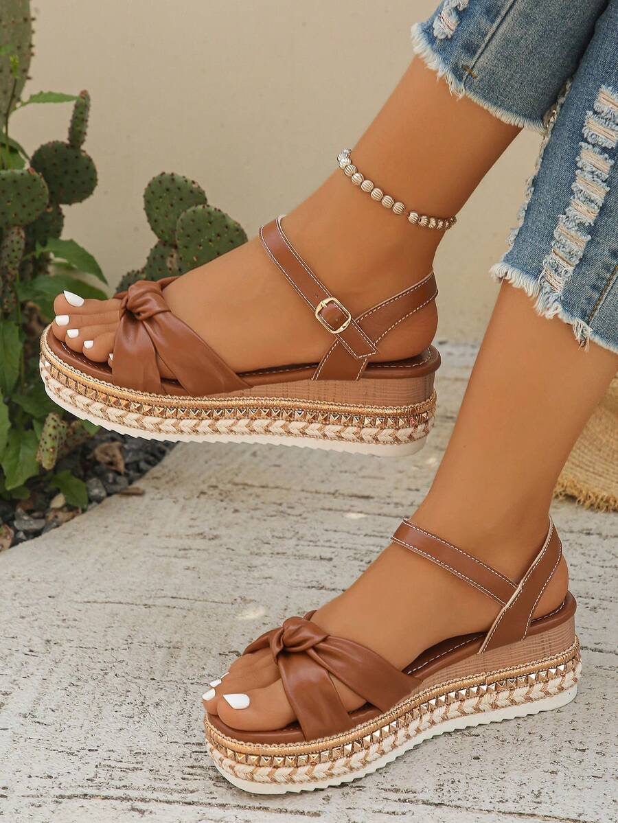 Orange Rivet Decor Ankle Strap - Cork Wedge Sandal recensie en prijs